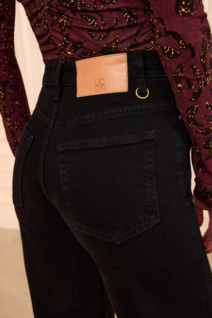 The Valery Stretch Flare Jean